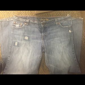 American Eagle distressed jeans