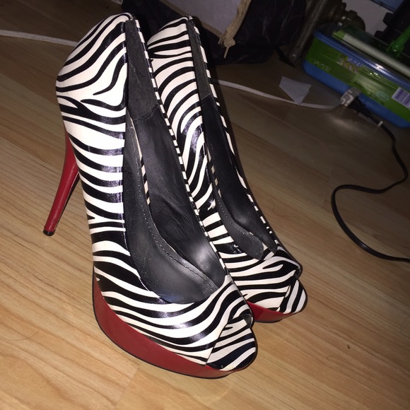 Bamboo shoe - Picture 1 of 2