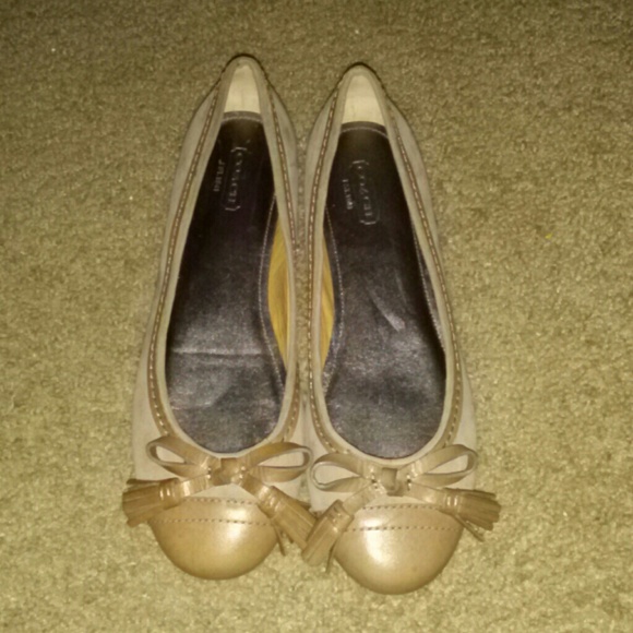 Reduced*****Authentic Coach flats