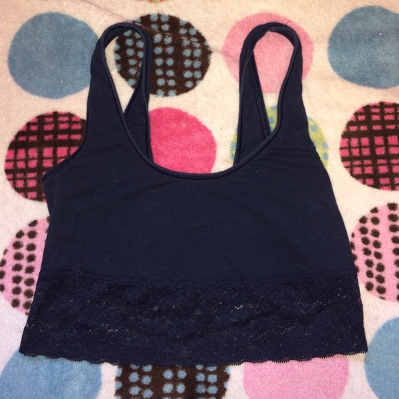 💜Buy 1 Get One Free💜Hollister Top💜