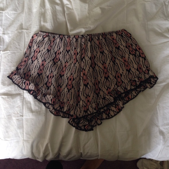 Printed brandy melville shorts