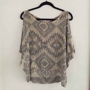 Tribal top