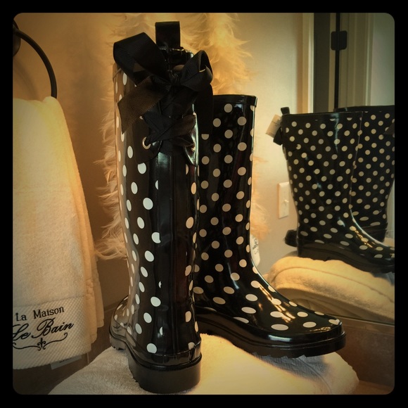 ☔️☔️ NWT POLKADOT RAIN BOOTS 7 ☔️☔️
