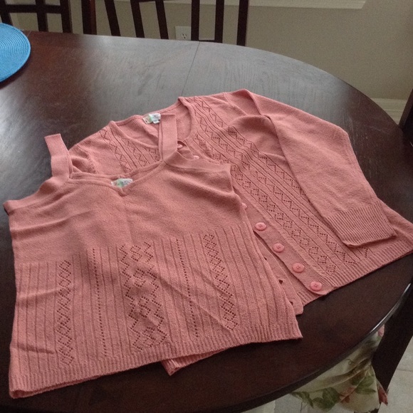 🌸🌸Pretty Pink Tank and sweater set🌸🌸