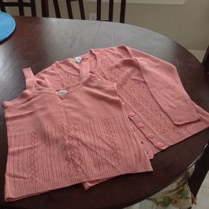 🌸🌸Pretty Pink Tank and sweater set🌸🌸