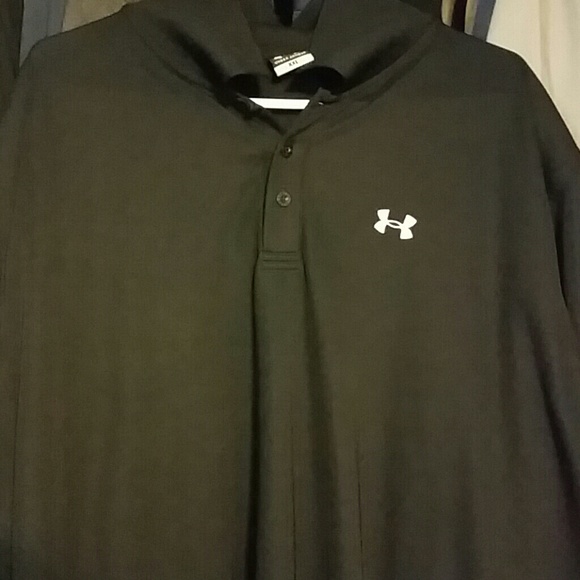 Male Under Armour short sleeve golf shirt