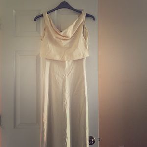 Long cream maxi evening dress / gown. Size 6