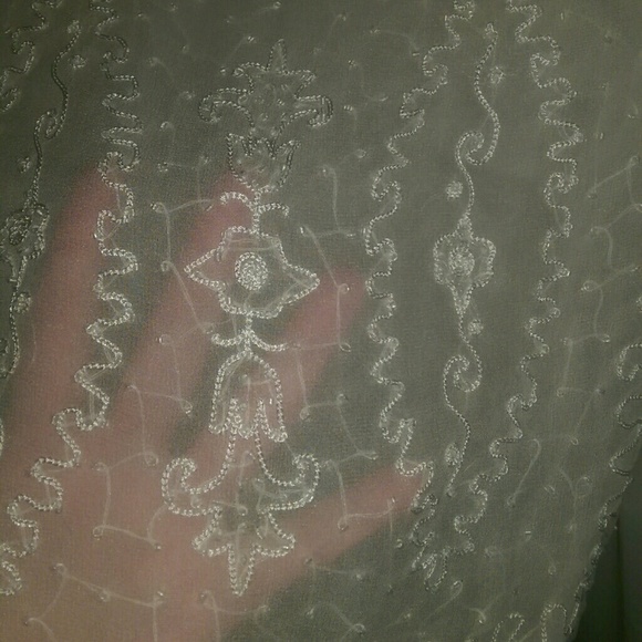 Beautiful embroidered beaded silk - Picture 4 of 4