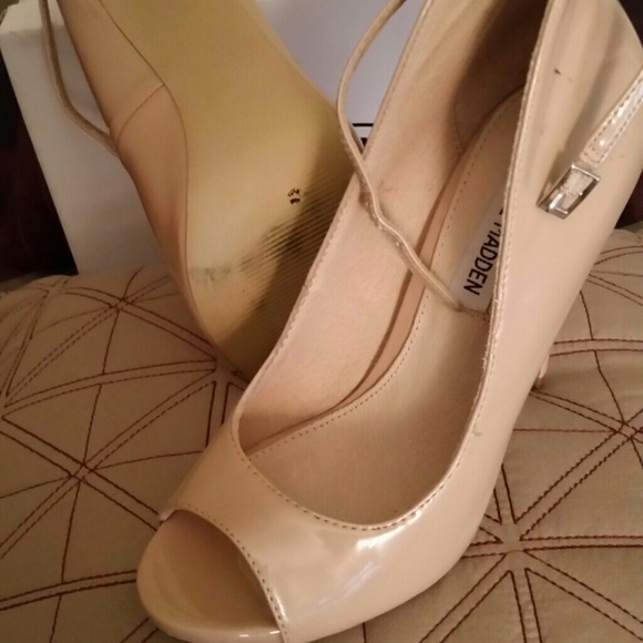 Shoes - Picture 2 of 4