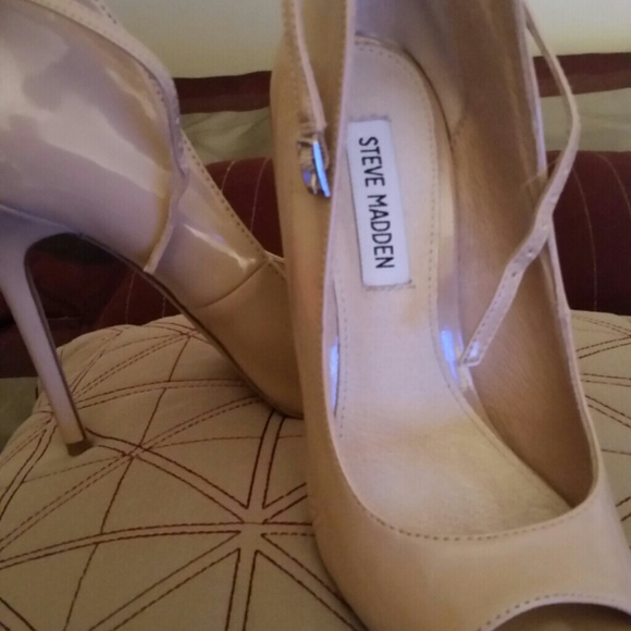 Shoes - Picture 4 of 4