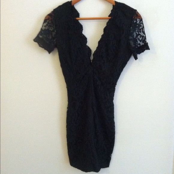 Black Tobi lace dress - Picture 3 of 4