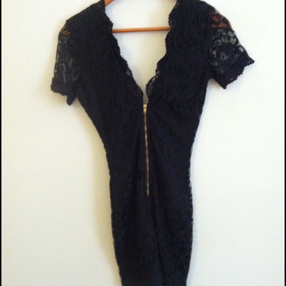 Black Tobi lace dress - Picture 4 of 4