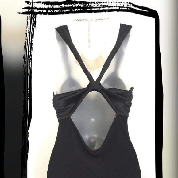 Elegant Dress - Picture 2 of 3