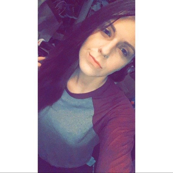 ๐Meet your Posher๐๐ผ๐ - Picture 3 of 5