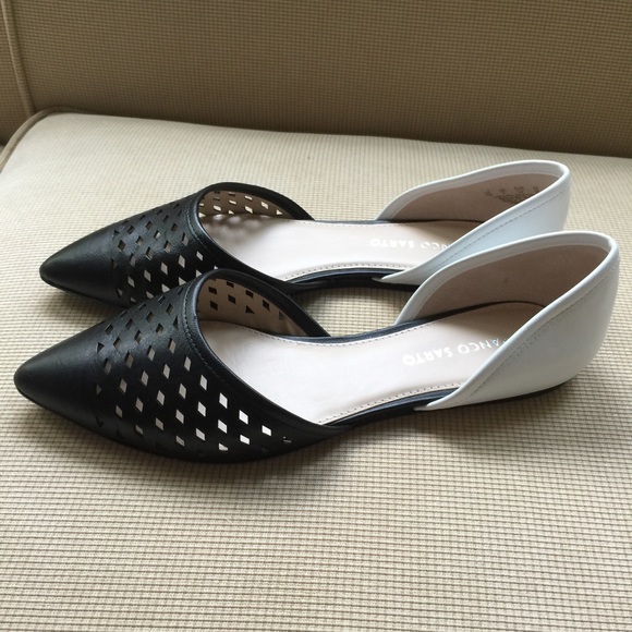 Shoes - Picture 2 of 4