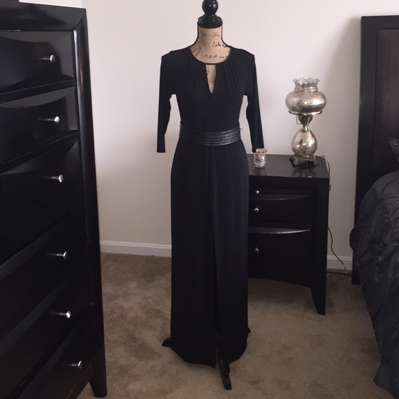 Ann Taylor Petite keyhole gown