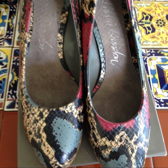 30%OFF‼️Shoes 🎉 3" Wedge -  Laura Brandon - Picture 3 of 4