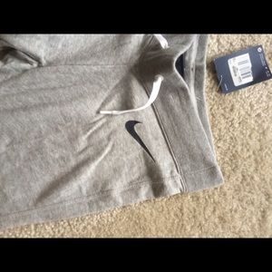 NWT Nike crop sweatpants