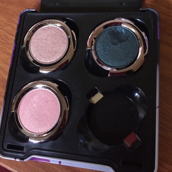 ❤️SOLD❤️Urban decay build your own palette