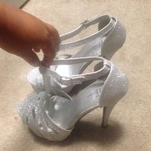 Silver Glitter Platform Pumps