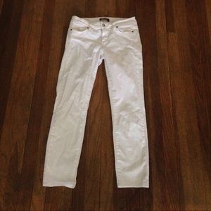 White skinny jean