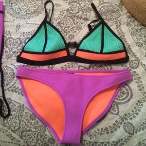 Triangl Bambi - Sugar Plum bathing suit