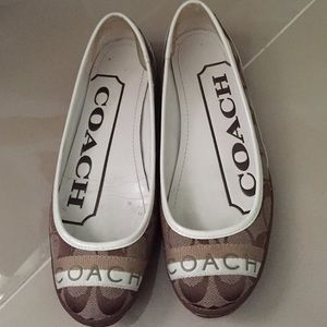 Coach flats