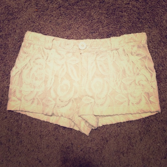lace shorts