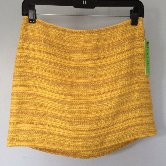 NWT Alice + Olivia Elana Mini Skirt - Picture 3 of 4