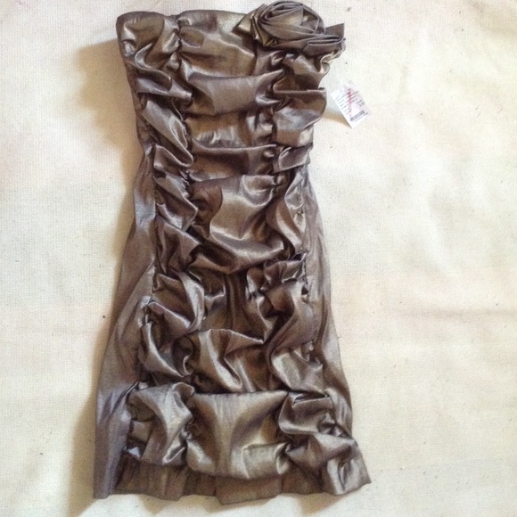 Olive dress NWT - Picture 1 of 2