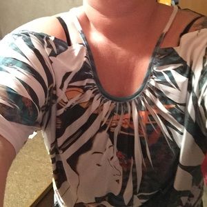 Beautiful Geisha batwing top