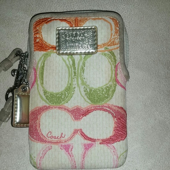 Coach wristlet wallet