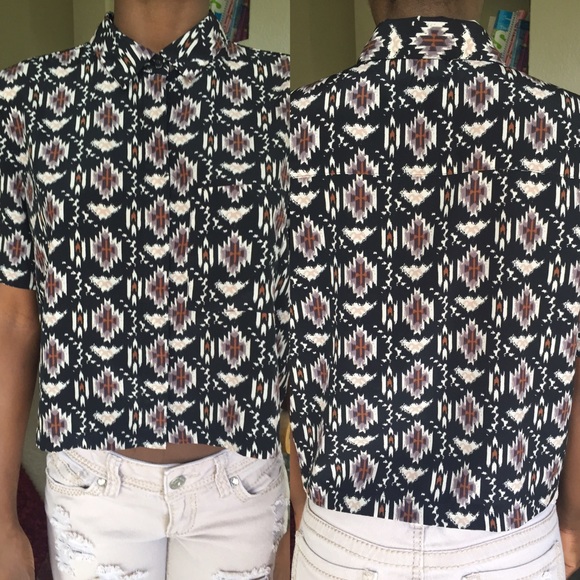 Forever 21 tribal print button up crop shirt - Picture 1 of 2