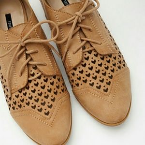Chevron-Cutout Oxfords