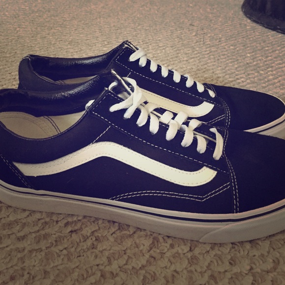 Black and white van men's