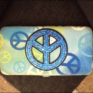 🦋🦋Peace sign clutch / wallet🦋🦋