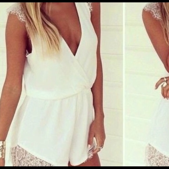 Cute and flirty romper!