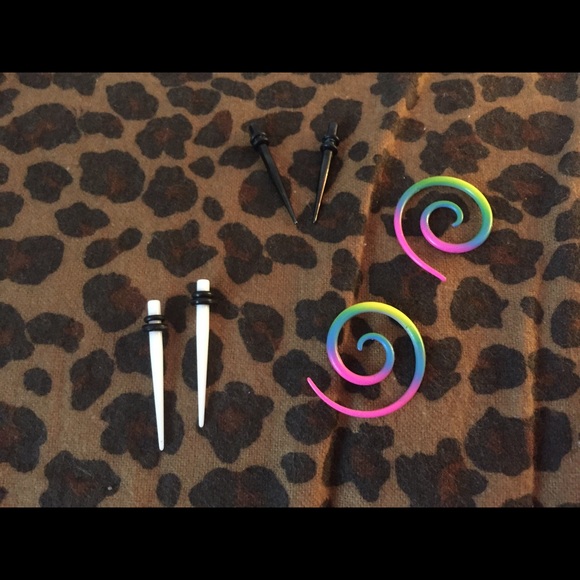 Different size gauges - Picture 2 of 4