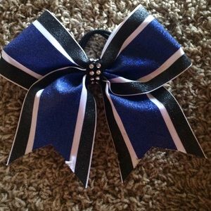 twist and shout 2013-2014 competion blue&white bow