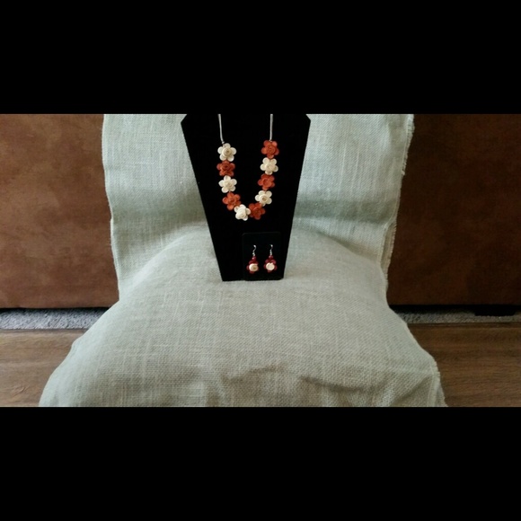 Necklace earring set handmade in Peru