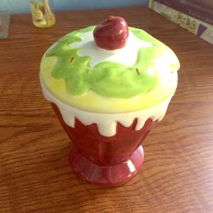 Ice cream ceramic jar