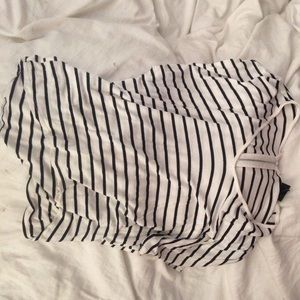 BLACK AND WHITE STRIPED SHIRT