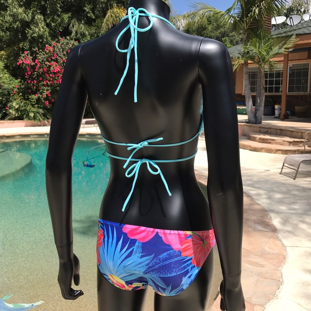 Reversible Tropical Print Bikini Set - Picture 7 of 8
