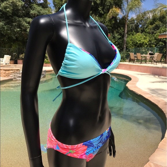 Reversible Tropical Print Bikini Set - Picture 5 of 8