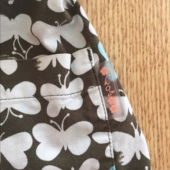 Koi scrub top - Picture 3 of 3