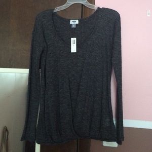 Thin gray long sleeve sweater