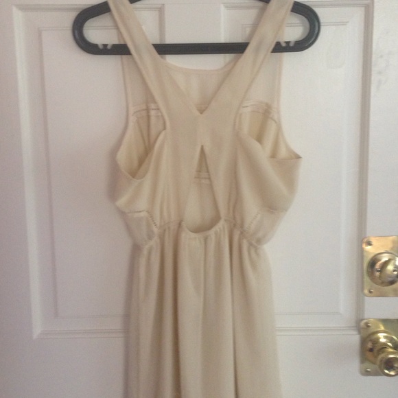 Embroidered Maxi Dress - Picture 4 of 4