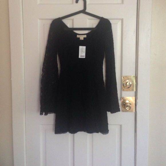 NWT! Black Lace Mini - Picture 1 of 4