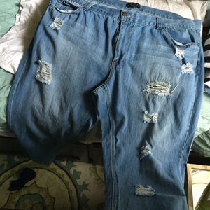 Forever 21 plus size boyfriend jeans