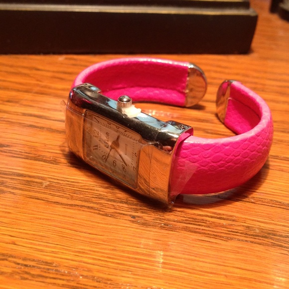Never been used nice pink watch - Picture 1 of 4